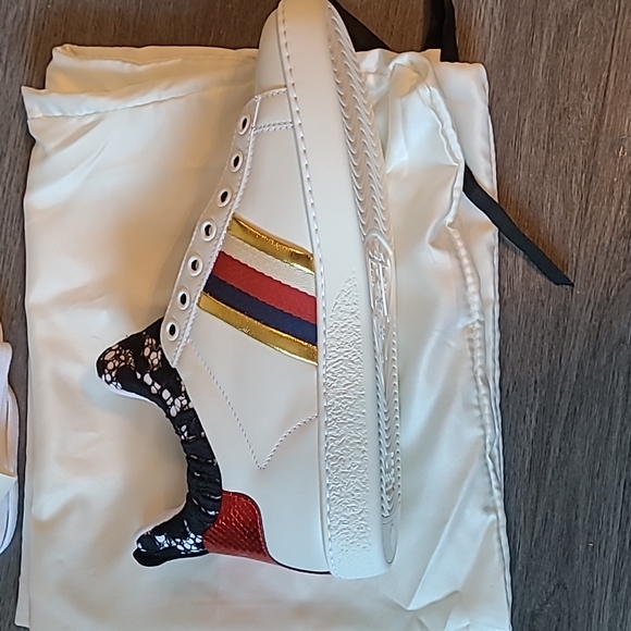 Gucci high top slide on sneakers shoes lace trim 35 1/2 NBW New - Picture 3 of 7
